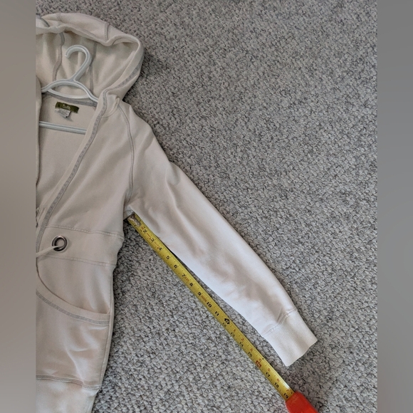 Women's (Size M) Long Off-White Zip-Up Hoodie/Jacket With Grey Trim & Drawstring - Picture 15 of 16